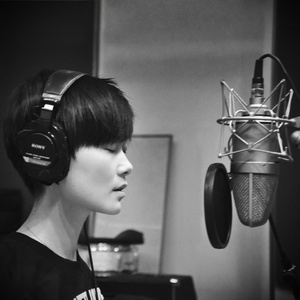 祖英裸体双乳呻吟
